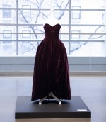 60万ドルもの値で落札されたダイアナ妃のドレス