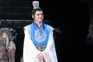 神里優希、舞台『キングダム』帝劇公演千穐楽 達成記念会見に登場