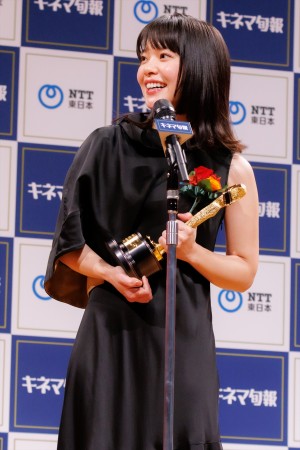 岸井ゆきの、「2022年第96回キネマ旬報ベスト・テン」発表＆表彰式に登場