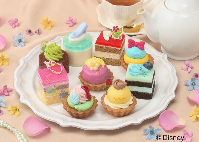 ディズニープリンセスがプチケーキに！　乙女心をくすぐるキュートなスイーツBOX登場＜銀座コージーコーナー＞