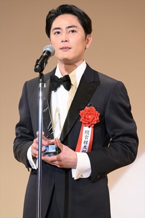 間宮祥太朗、2023年 エランドール賞 授賞式に登場