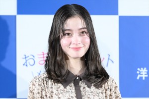 橋本環奈、洋服の青山「フレッシャーズ安心おまとめセット」新CM記者発表会に登場