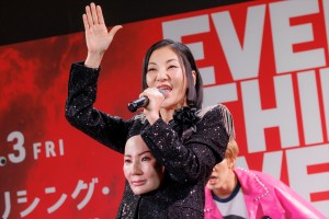 広瀬香美、『エブリシング・エブリウェア・オール・アット・ワンス』公開直前ライブ付きイベントに登場