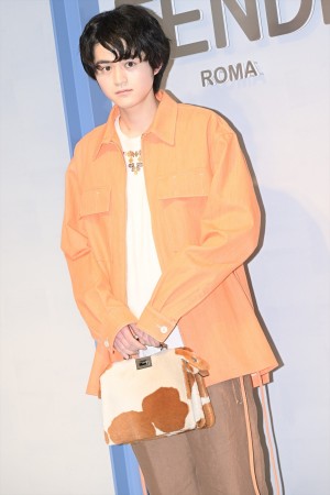 鈴鹿央士、「パラッツォフェンディ表参道」レセプションイベントに登場