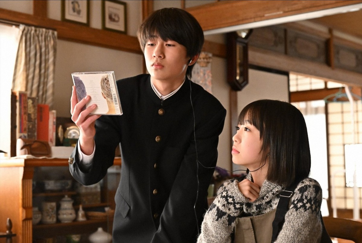『100万回 言えばよかった』“直木”佐藤健が“悠依”井上真央にバックハグ　悲しい現実にネット涙「世界一辛い」