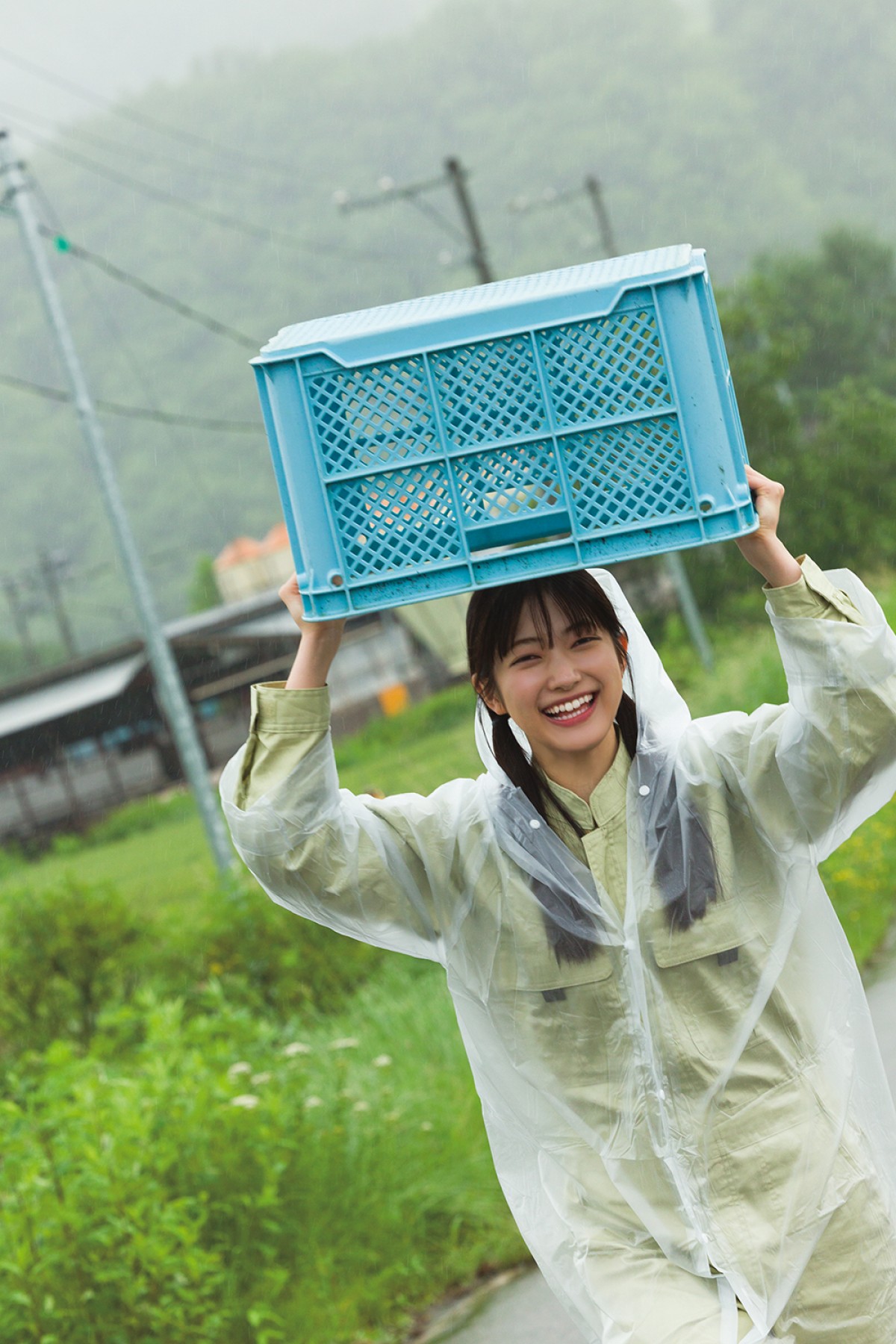 櫻坂46・大園玲、水着カットを初公開　お気に入りの“鮮やかな青の水着”で