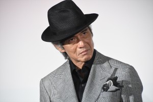 佐藤浩市、『映画 ネメシス 黄金螺旋の謎』初日舞台挨拶に登場