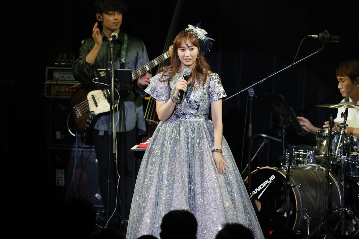 藤本美貴、20周年ライブで夫・庄司智春ヲタ芸リベンジ　モー娘。同期・田中れいなとの不仲説も完全否定