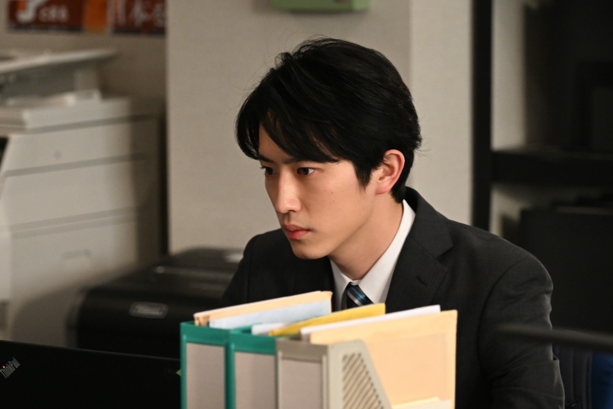 『罠の戦争』第9話　永田町に激震　“鷲津”草なぎ剛、打倒“鶴巻”岸部一徳に動く