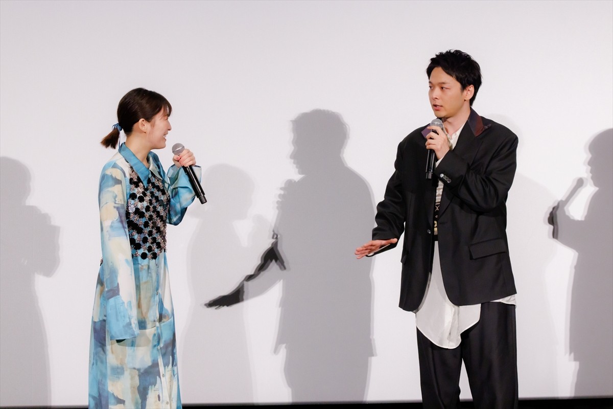 中村倫也、結婚後初の公の場　日村勇紀が共演者の反応明かす「一気にグループLINEが動いた」