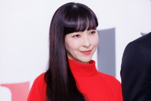 麻生久美子、ドラマ『unknown』制作発表記者会見に登場