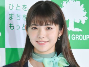 タウングループCM完成発表会に登場した鈴木ゆうか