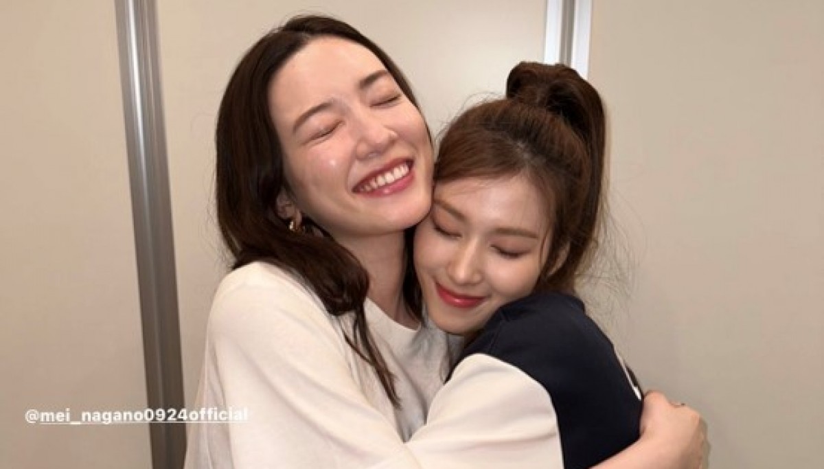 TWICE サナ、永野芽郁とのツーショット公開！ 「尊すぎる」「PRADAに