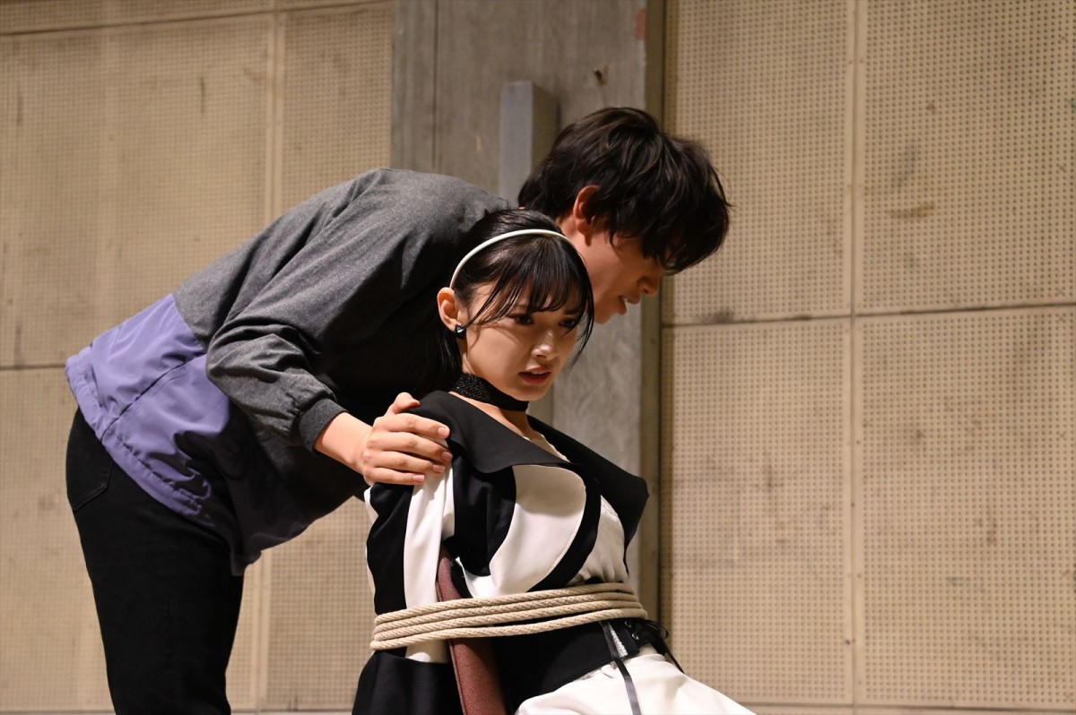 『仮面ライダーギーツ』42話「創世IV:女神の完成 闇の刃」場面写真
