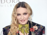 マドンナ、深刻な細菌感染症でICUに搬送