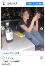 ウイスキーをのんでほろ酔いの今田美桜　※「今田美桜」インスタグラム