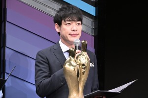 麒麟・川島明、『M-1グランプリ2023』開催会見に登場