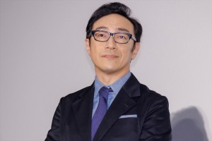 角田晃広、映画『怪物』初日舞台挨拶に登場