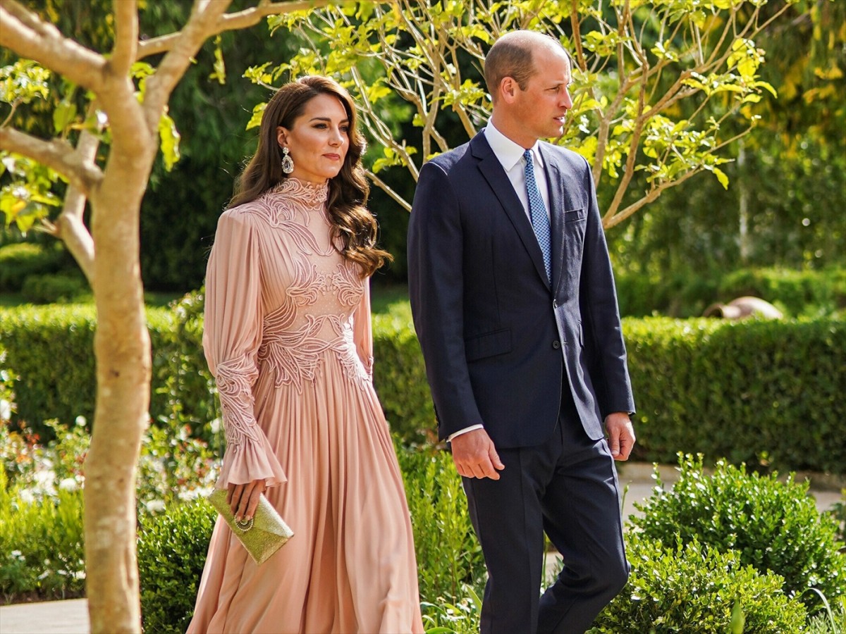 英ウィリアム皇太子&キャサリン妃、ヨルダン王室フセイン皇太子の結婚式に出席