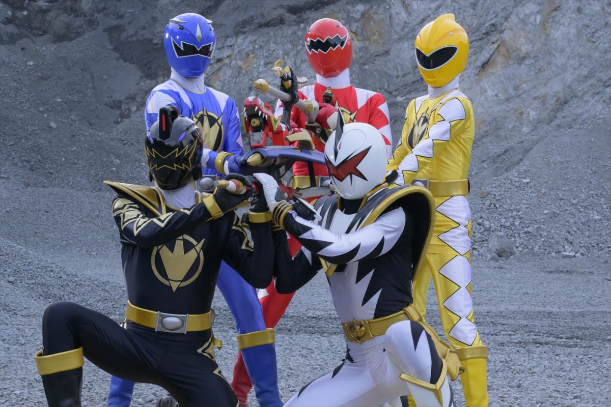 大友花恋、フィッシャーズが参戦！　Vシネクスト『爆竜戦隊アバレンジャー20th 許されざるアバレ』本予告解禁