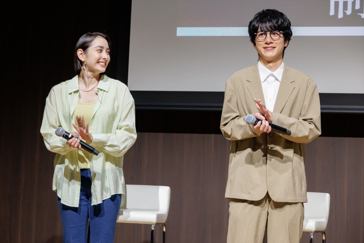 飯豊まりえ、高校生演じるシーンの多さに「学園ドラマを撮っているみたいな」