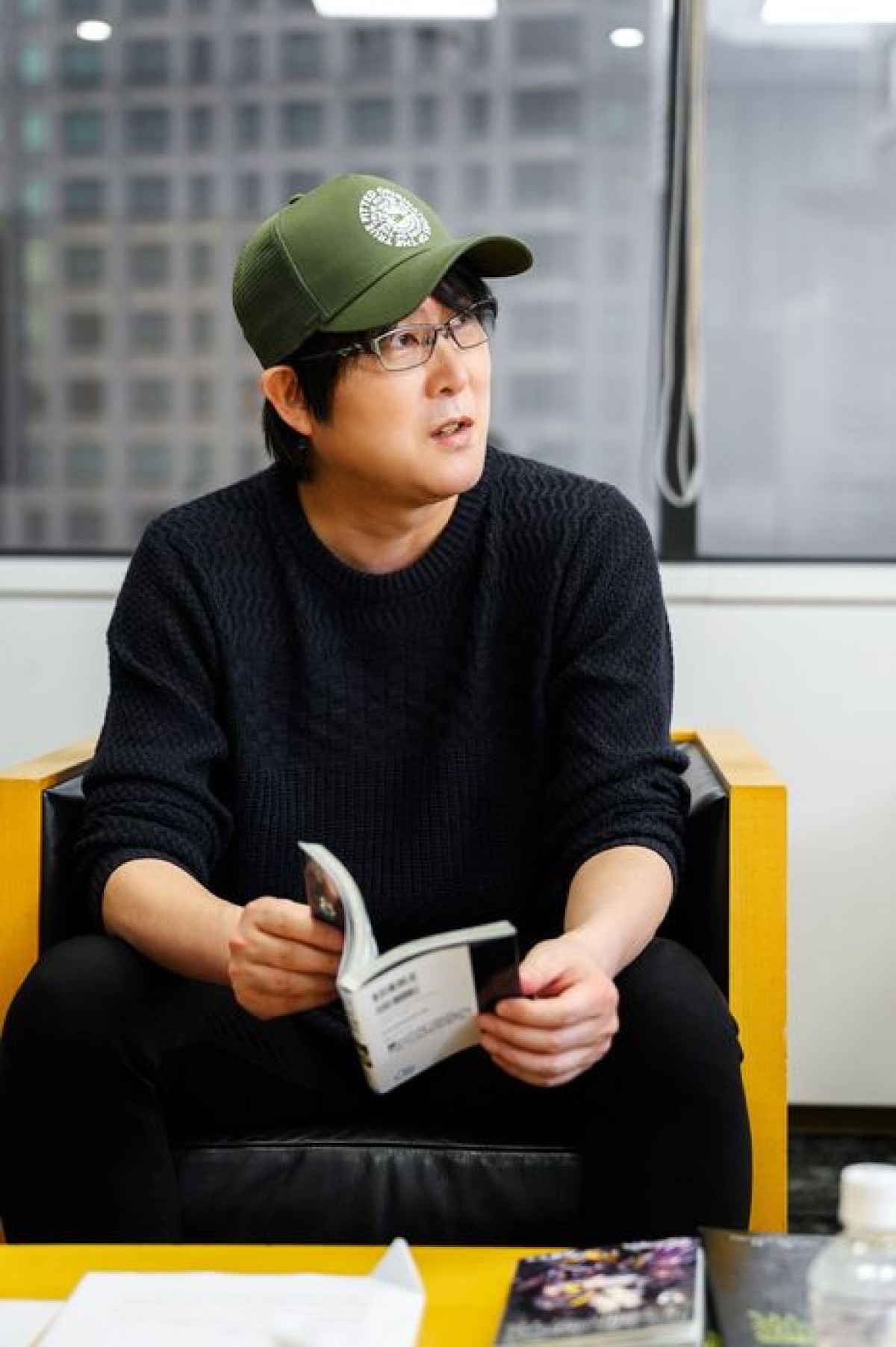 『呪術廻戦』4話、五条悟、伏黒甚爾の前に散る!?　 子安武人のインタビューも公開