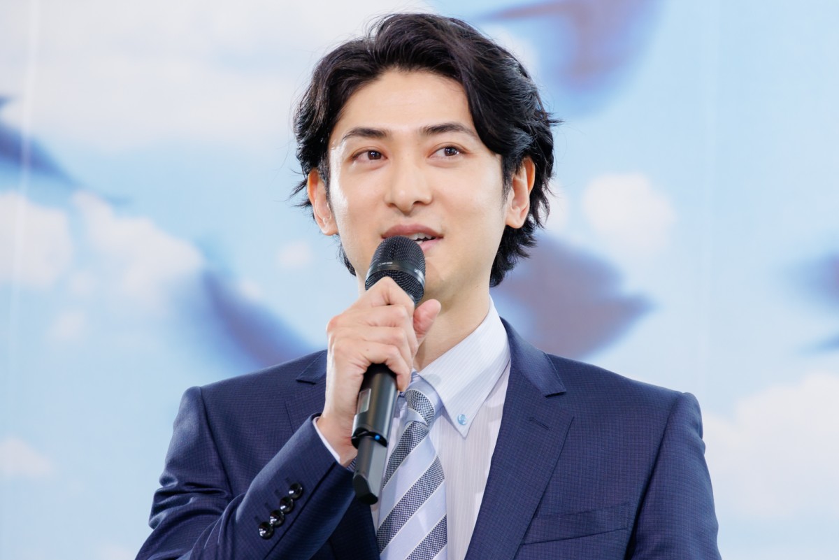 中村倫也、にぎやかな共演者に笑顔あふれる「『好き！』って思っています」