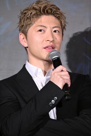 GENERATIONS・佐野玲於、映画『ミンナのウタ』完成披露試写会に登場