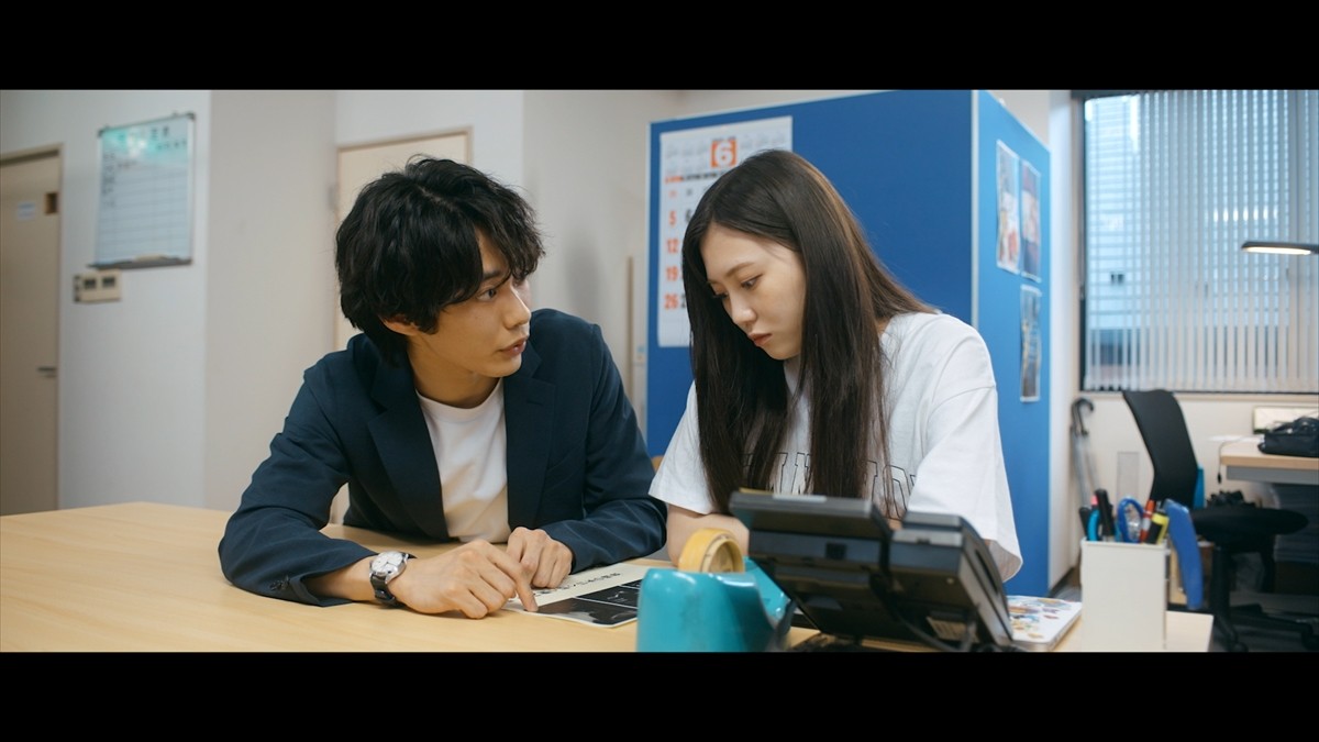 佐藤玲「この映画が少しでも皆さんの新しい発見になれば」　映画『かかってこいよ世界』メイキング＆ビジュアル解禁