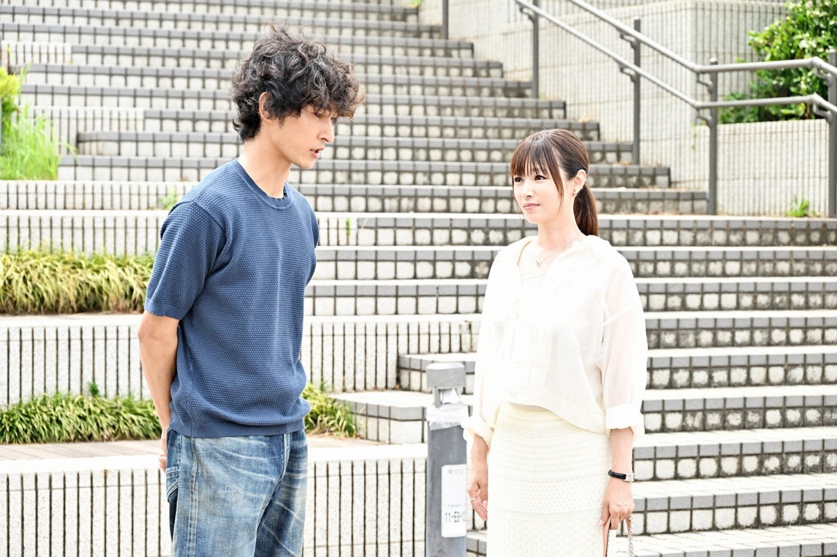 『１８／４０』第4話　“有栖”福原遥の妊娠を巡り、“瞳子”深田恭子が会社で窮地に陥る