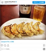 餃子とビールで「のーんびり」　※「齋藤飛鳥」インスタグラム