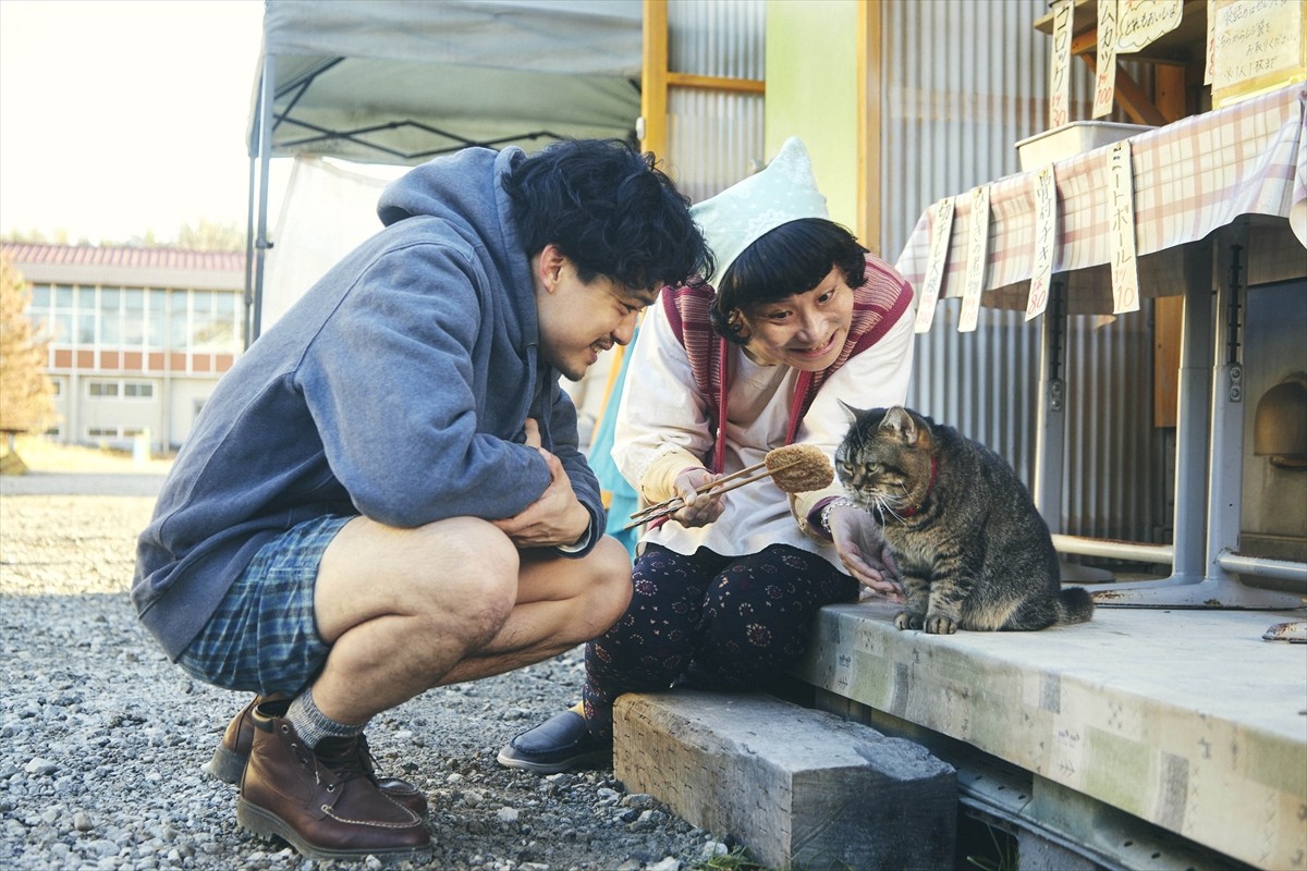 皆川猿時、クドカン新作『季節のない街』に出演！　擬人化後のネコ役で