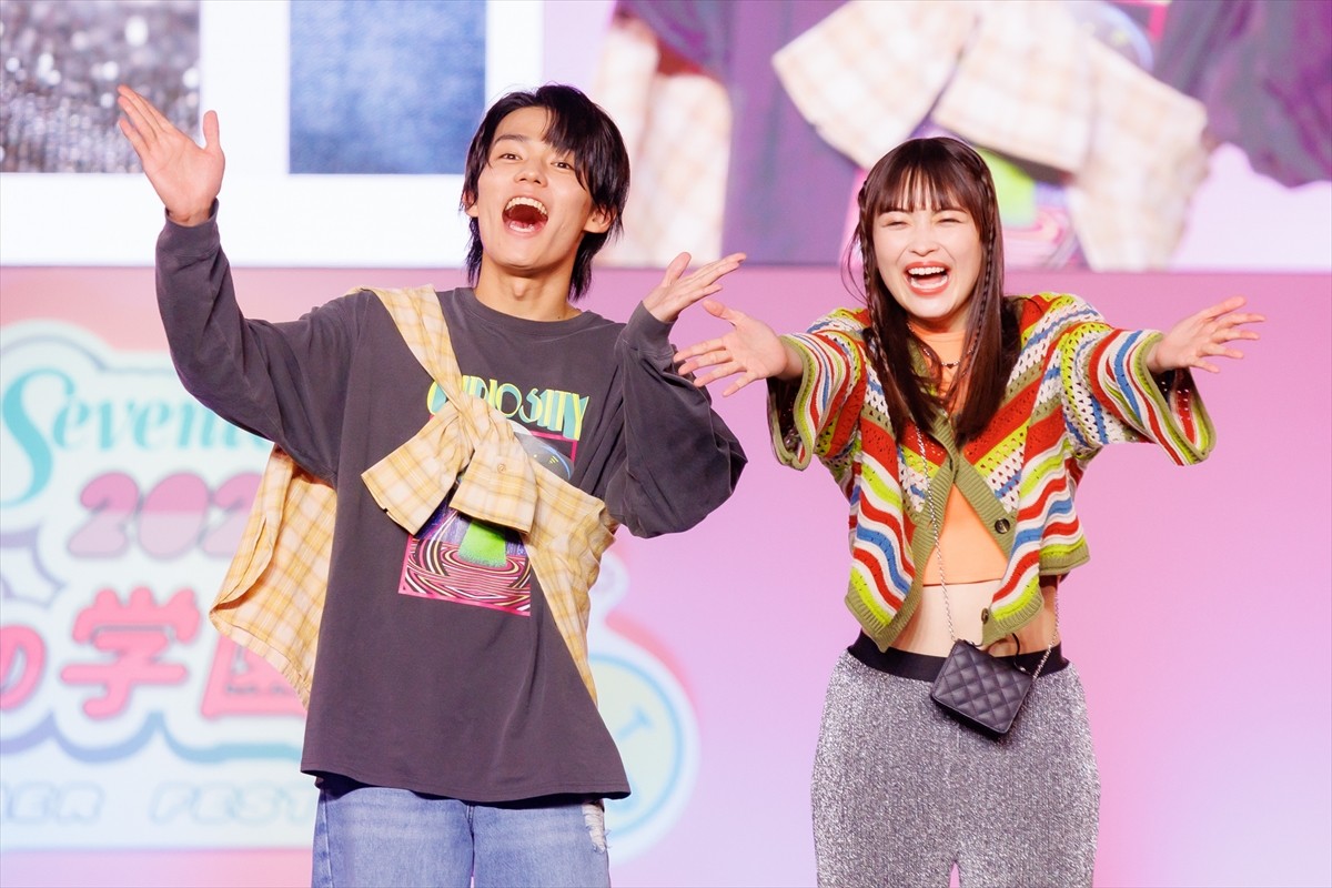 乃木坂46・久保史緒里＆日向坂46・小坂菜緒がランウェイに登場「最高の夏の思い出を作りたい」