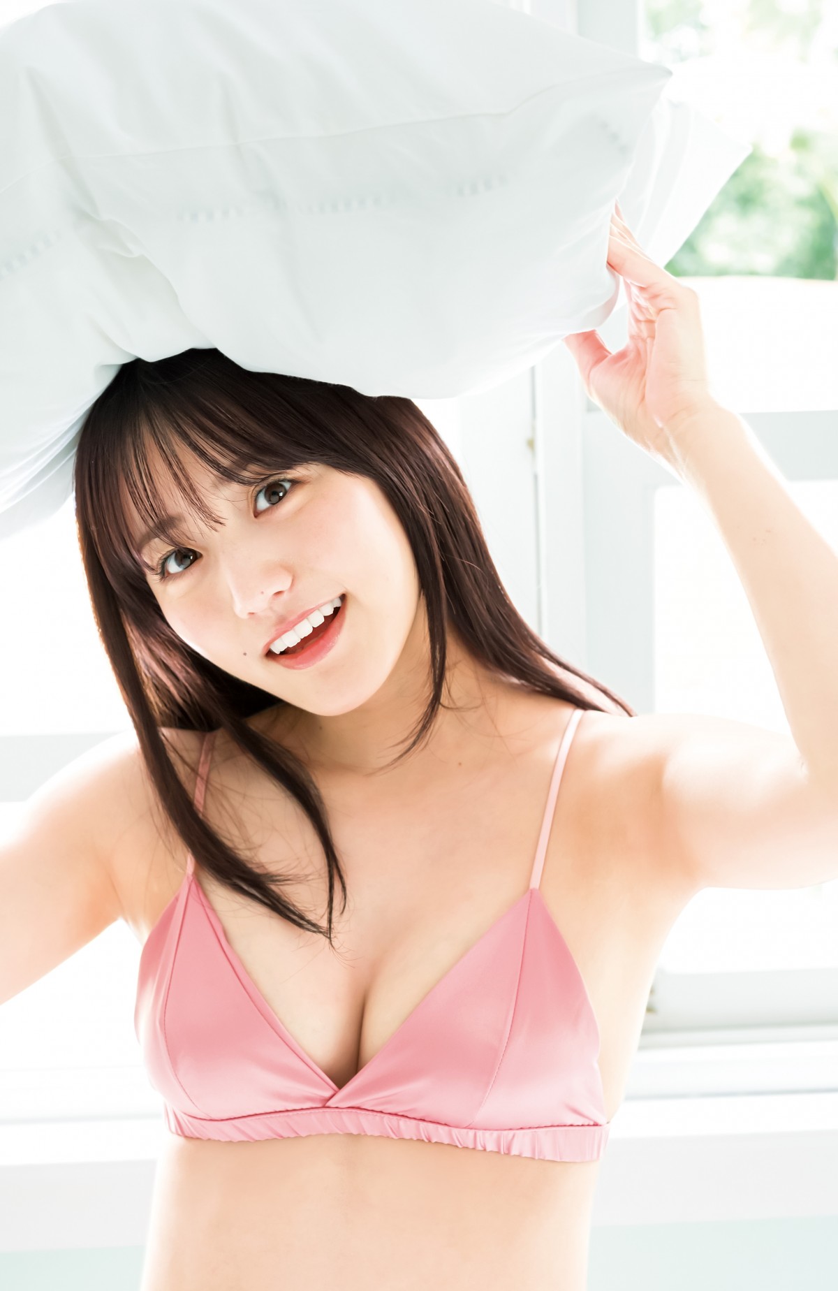 乃木坂46・井上和、18歳にして圧倒的ビジュアル　ため息出るほどのグラビア