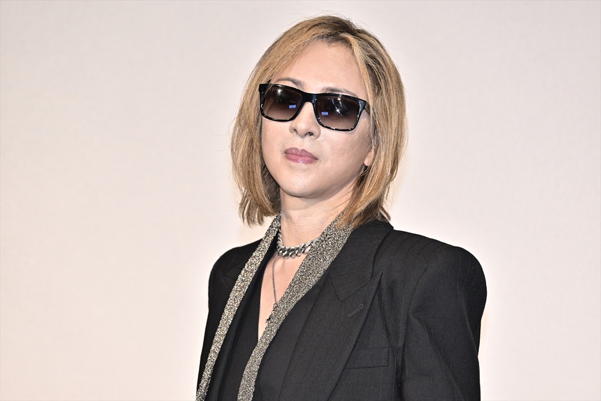 YOSHIKI、ハリウッドに名を刻む初の日本人に　HYDEとともに六本木に登場