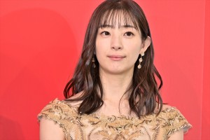 足立梨花、アニヴェルセル 表参道リニューアルオープン発表会に登場