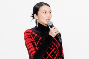 柴咲コウ、『ミステリと言う勿れ』初日舞台挨拶に登場