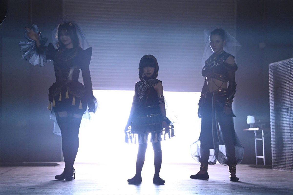 『仮面ライダーガッチャード』第4話「アントルーパー・ラビリンス」、仲間と迷宮を突破せよ