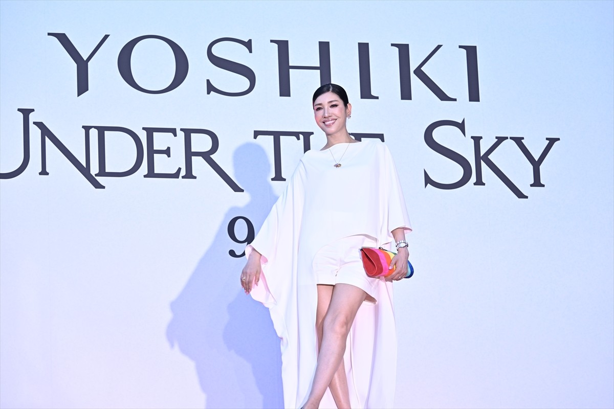 YOSHIKI、ハリウッドに名を刻む初の日本人に　HYDEとともに六本木に登場