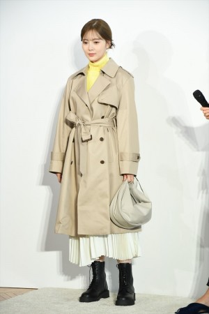 白石麻衣、「UNIQLO：C」ローンチ記者発表会に登場