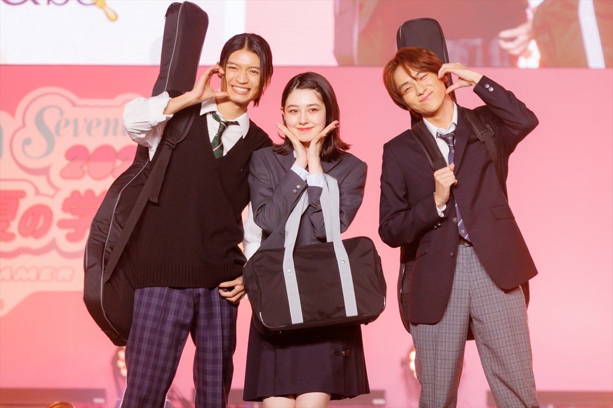 乃木坂46・久保史緒里＆日向坂46・小坂菜緒がランウェイに登場「最高の夏の思い出を作りたい」