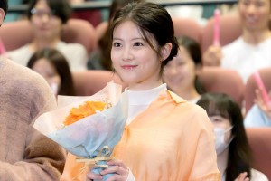 今田美桜、木曜劇場『いちばんすきな花』完成披露試写イベントに登場