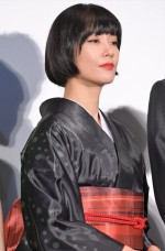 水川あさみ、映画『唄う六人の女』完成披露上映会 舞台挨拶に登場