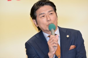 高橋克典、ドラマ8『ハイエナ』記者会見に登場