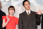 映画『愛にイナズマ』完成披露上映イベントに出席した（左から）松岡茉優、窪田正孝