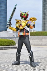 『仮面ライダーガッチャード VS 仮面ライダーレジェンド』より仮面ライダーガッチャード サイクロンタトバ