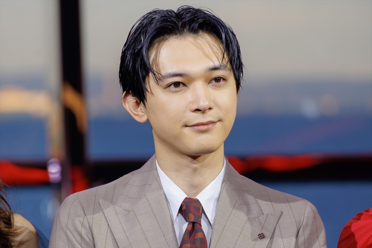 吉沢亮、イベント当日の寝坊を告白　慌ててスタイリングも「いつもの1.3倍くらい盛れてました」