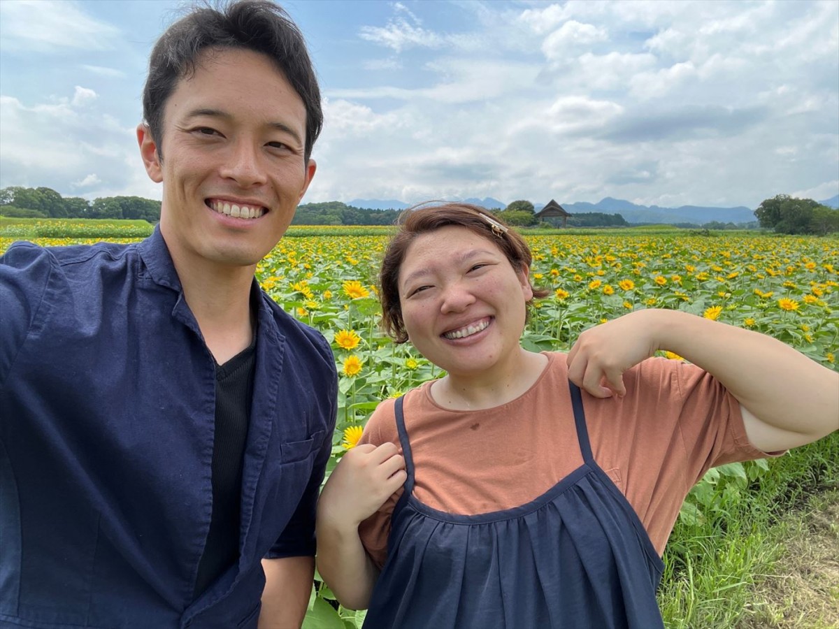 愛のスマッシュさく裂！　新時代スポーツ・クロスミントン日本代表夫婦登場　今週の『新婚さん』