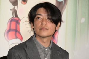 八鍬新之介監督、映画『窓ぎわのトットちゃん』完成披露舞台挨拶に登場