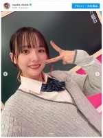 岡田紗佳の制服姿　※「岡田紗佳」インスタグラム